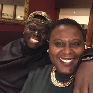 Meet your Posher, Amira